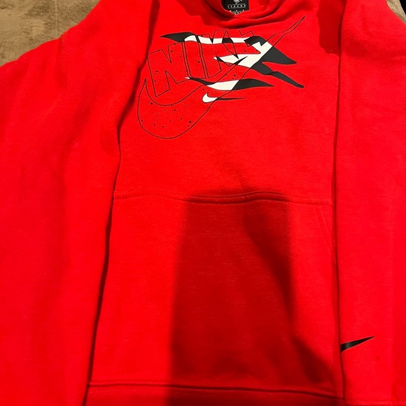 Nike - Hoodie - Picture 1 of 3